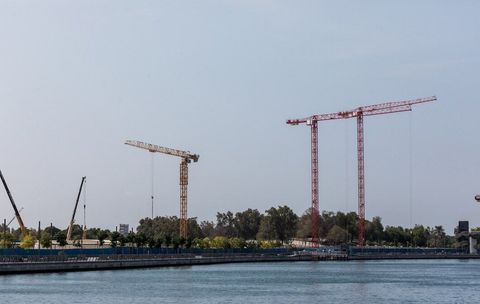 Construction Lifting Cranes: Powerful Machines Transforming Modern Building Projects